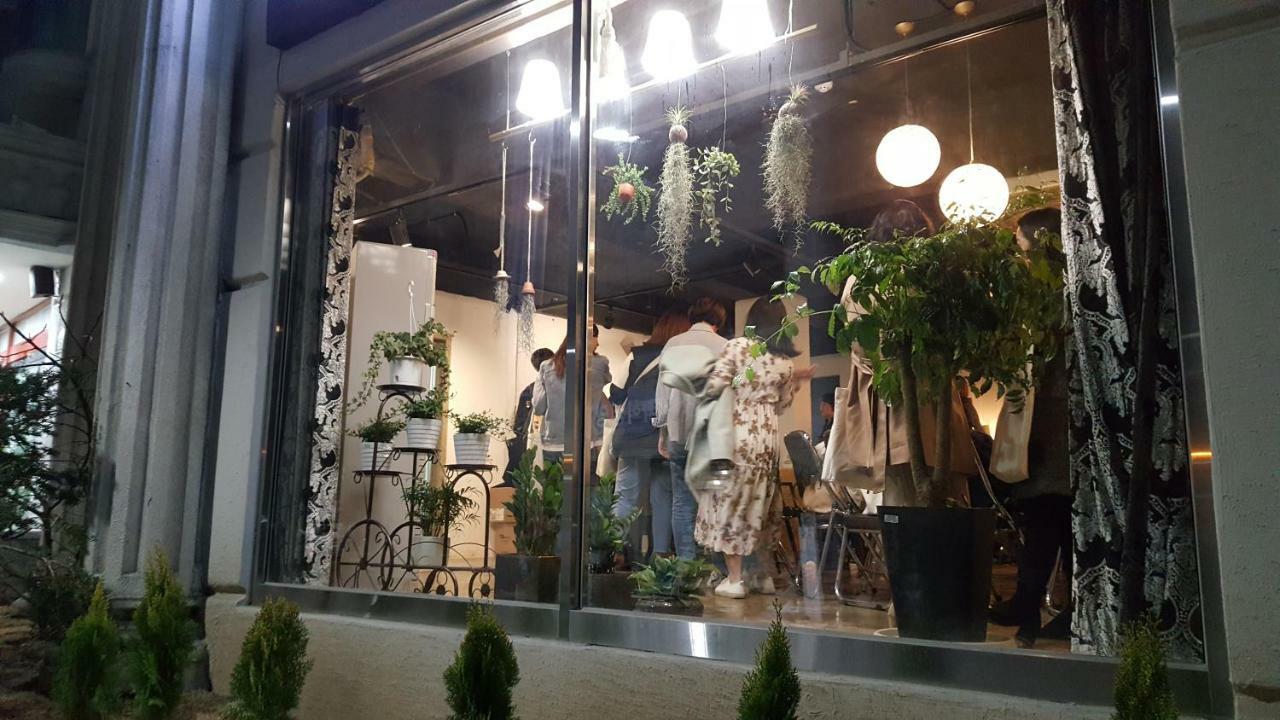 Daegu Dongseongro Gyeong'S Hostel Exterior photo